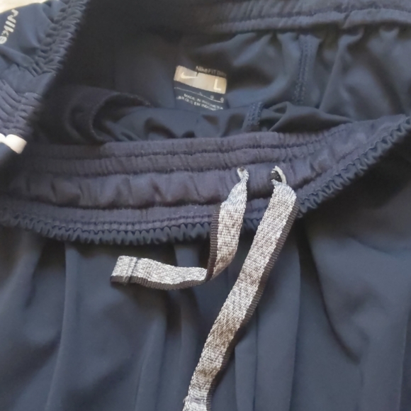 🚫🚫SOLD🚫🚫Men's Nike fit basketball shorts - Picture 2 of 6